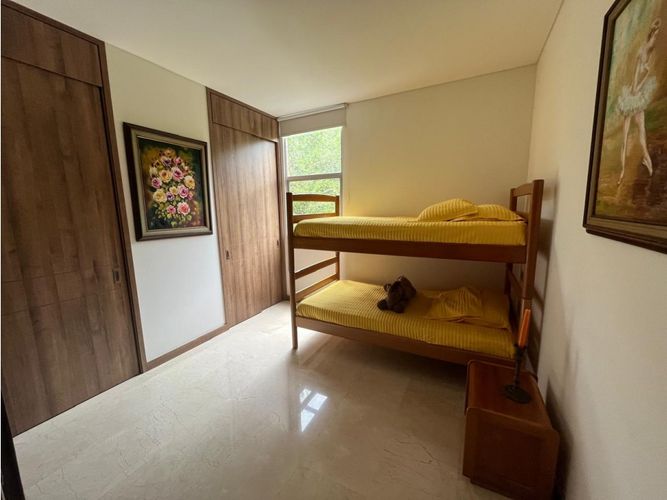 Apartamento de 3 alcobas en venta en Santa Rita, Cali, 228 m² · foto 12 de 24