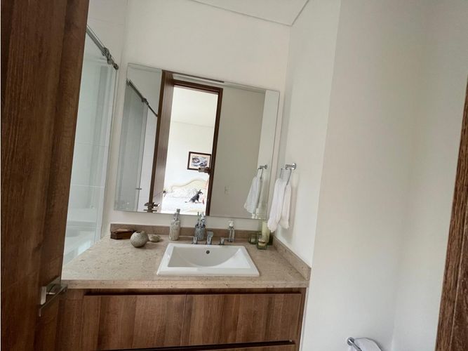 Apartamento de 3 alcobas en venta en Santa Rita, Cali, 228 m² · foto 13 de 24