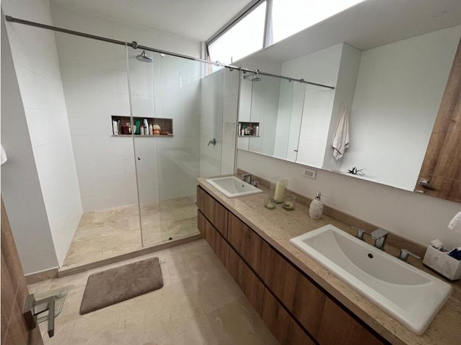 Apartamento de 3 alcobas en venta en Santa Rita, Cali, 228 m² · foto 14 de 24