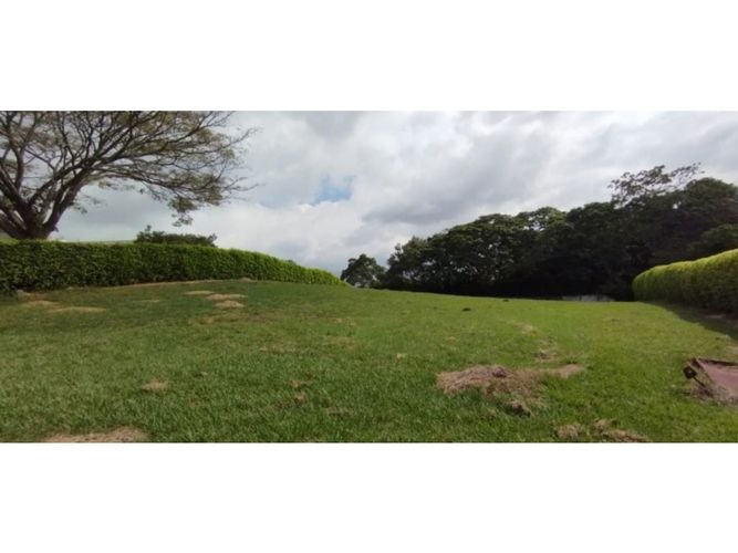 Lote en venta en Pance, Cali, 2075 m² · foto 2 de 6