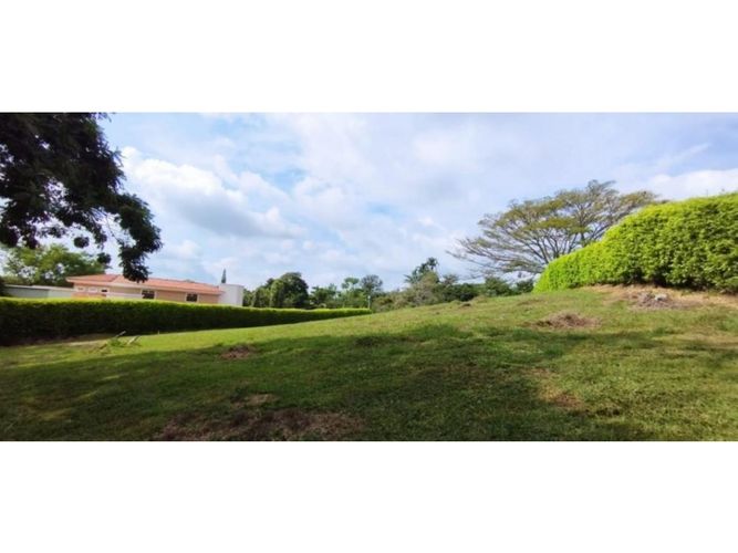 Lote en venta en Pance, Cali, 2075 m² · foto 4 de 6