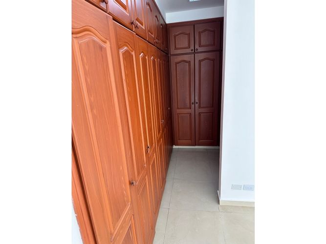 Casa de 4 alcobas en venta en Cañasgordas, Cali, 243 m² · foto 3 de 21