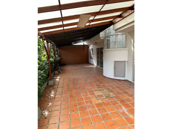 Casa de 4 alcobas en venta en Cañasgordas, Cali, 243 m² · foto 5 de 21