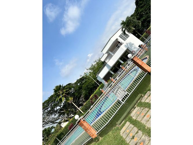 Casa de 4 alcobas en venta en Cañasgordas, Cali, 243 m² · foto 11 de 21