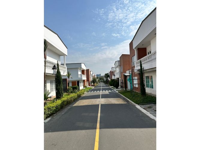 Casa de 4 alcobas en venta en Cañasgordas, Cali, 243 m² · foto 20 de 21