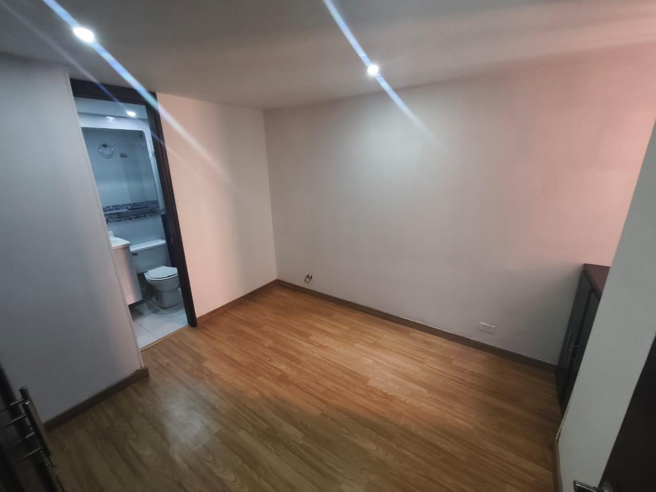 Apartamento en venta en Suba Salitre, Bogotá · foto 9 de 12