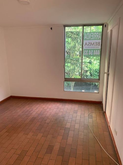 Apartamento de 2 alcobas en arriendo en Patio Bonito, Medellín, 115 m² · foto 6 de 24