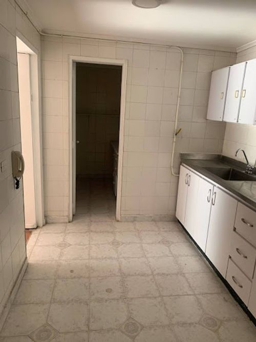 Apartamento de 2 alcobas en arriendo en Patio Bonito, Medellín, 115 m² · foto 9 de 24