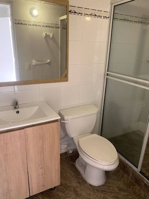 Apartamento de 2 alcobas en arriendo en Patio Bonito, Medellín, 115 m² · foto 24 de 24
