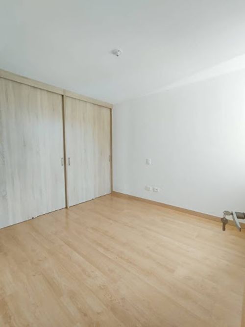 Apartamento de 3 alcobas en arriendo en Asomadera No.2, Medellín, 90 m² · foto 22 de 24