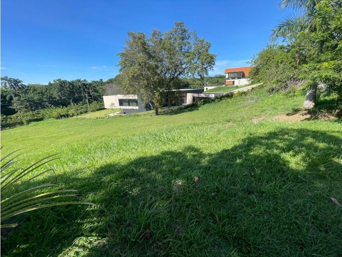 Lote en venta en Pance, Cali, 4216 m² · foto 3 de 3