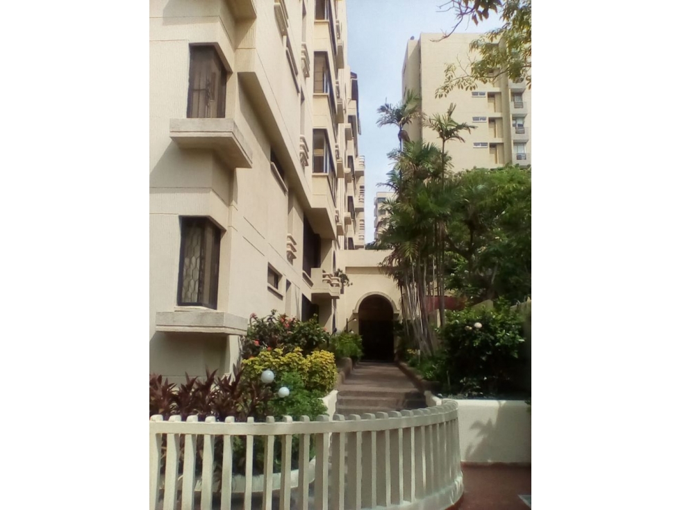 Apartamento de 3 alcobas en venta en Altos Del Prado, Barranquilla, 266 m² · foto 7 de 7