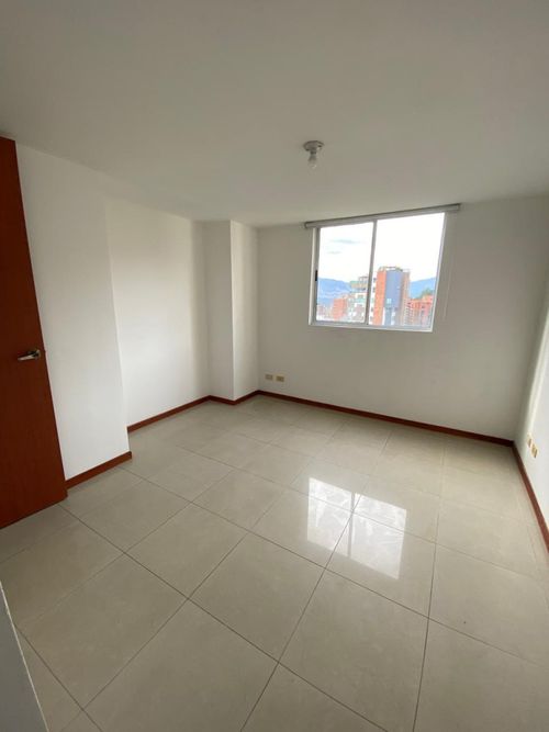 Apartamento de 2 alcobas en arriendo en Lalinde, Medellín, 68 m² · foto 9 de 21
