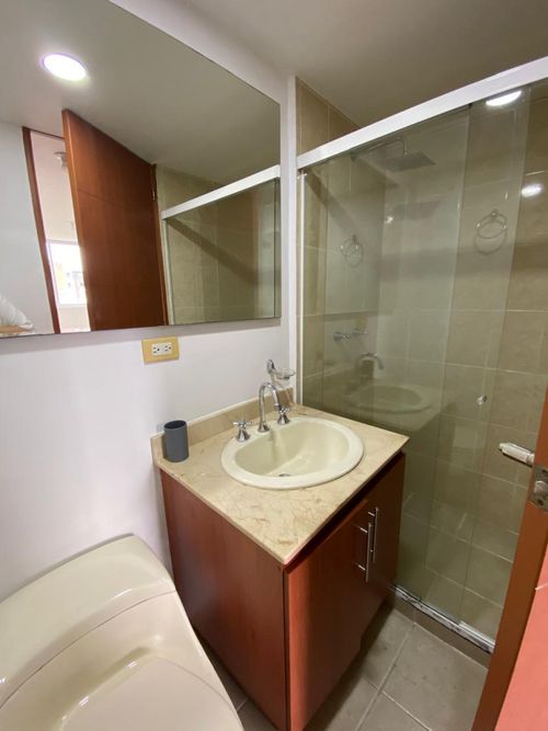 Apartamento de 2 alcobas en arriendo en Lalinde, Medellín, 68 m² · foto 10 de 21