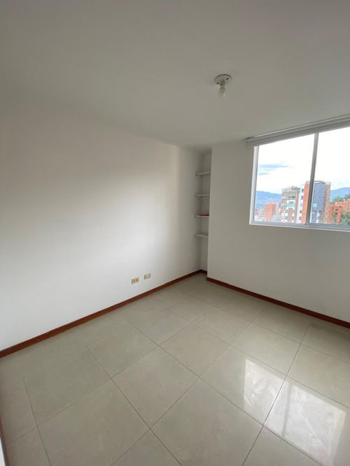 Apartamento de 2 alcobas en arriendo en Lalinde, Medellín, 68 m² · foto 11 de 21