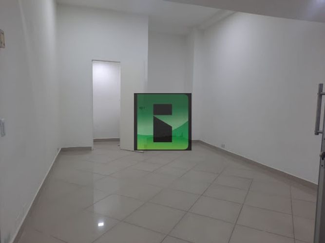 Local en arriendo en La Candelaria, Medellín, 22 m² · foto 7 de 8