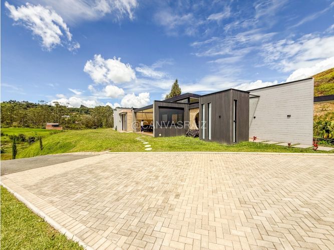 Casa de 3 alcobas en venta en Sajonia, Rionegro, 280 m² · foto 17 de 19