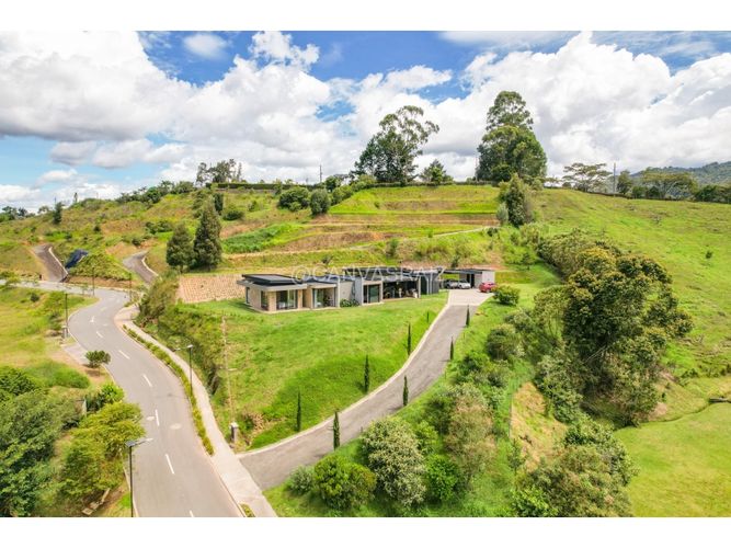 Casa de 3 alcobas en venta en Sajonia, Rionegro, 280 m² · foto 19 de 19