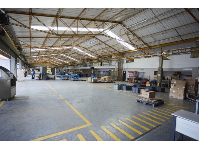 Bodega en arriendo en San Pablo Guayabal, Medellín, 3397 m² · foto 3 de 18