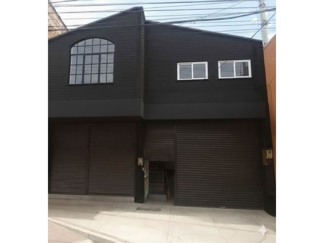 Bodega en venta en Pilsen, Itagüí, 340 m² · foto 2 de 9