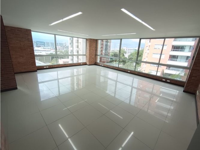 Oficina en arriendo en Loma De San Julian, Medellín, 64 m² · foto 2 de 5