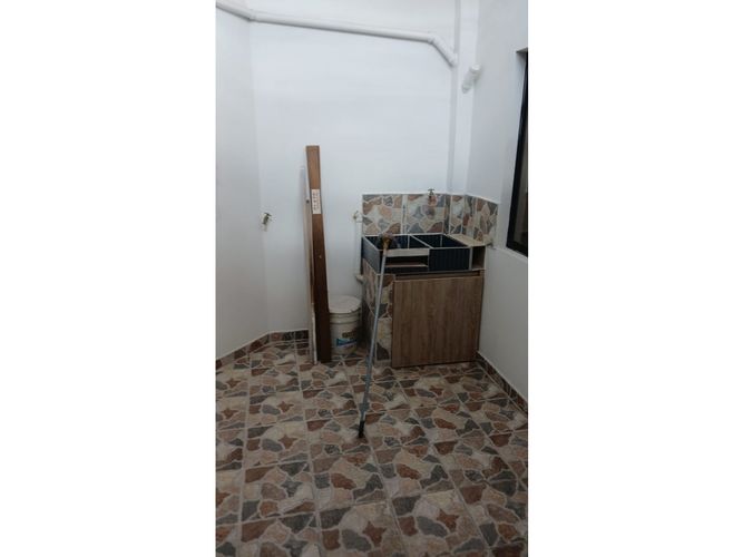Apartamento de 2 alcobas en venta en Santa Mónica, Medellín, 45 m² · foto 3 de 11