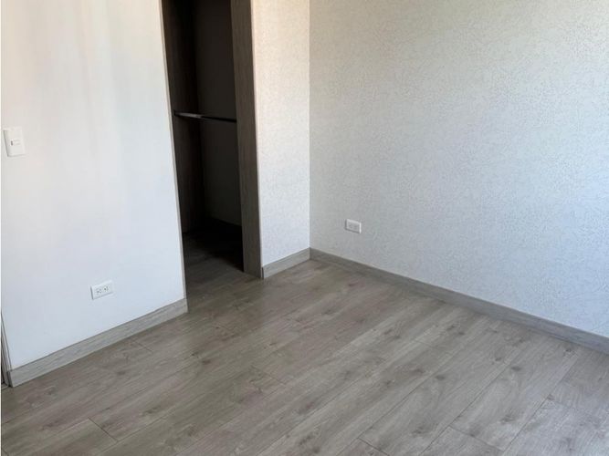 Apartamento de 3 alcobas en venta en San Juan Bautista, Itagüí, 73 m² · foto 9 de 14