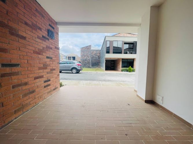 Casa de 3 alcobas en venta en La Ceja, 147 m² · foto 5 de 24