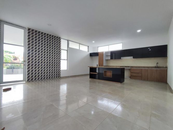 Casa de 5 alcobas en arriendo en California, Los Patios, 300 m² · foto 4 de 24
