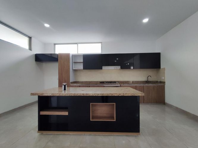 Casa de 5 alcobas en arriendo en California, Los Patios, 300 m² · foto 5 de 24
