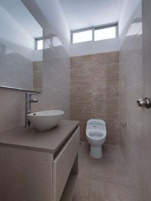 Casa de 5 alcobas en arriendo en California, Los Patios, 300 m² · foto 22 de 24