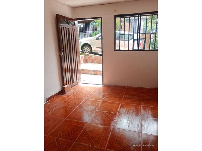 Casa de 8 alcobas en venta en Las Palmas, Medellín, 285 m² · foto 3 de 24