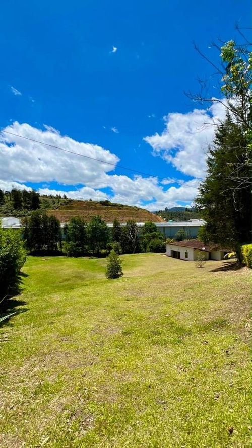 Lote en venta en La Mosquita, Guarne, 2535 m² · foto 10 de 15
