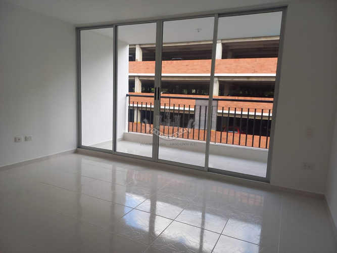 $270.000.000 en Paseo Del Puente Et Ii