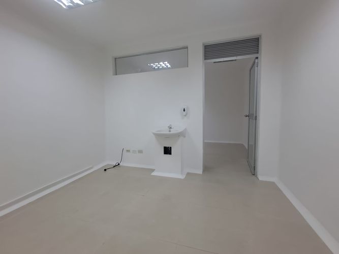Local en arriendo en San Jose Sur, Pereira, 1000 m² · foto 2 de 13