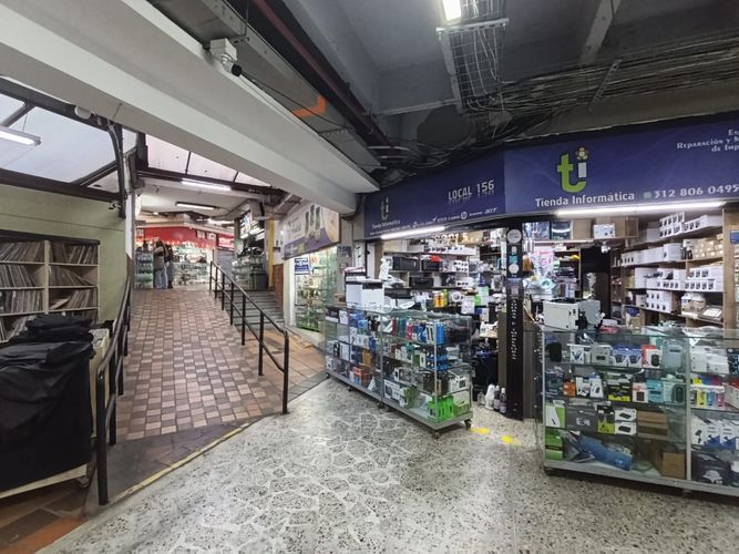 Local en arriendo en Guayaquil, Medellín, 12 m² · foto 8 de 13