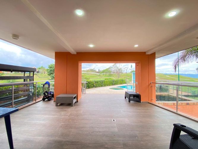Casa de 4 alcobas en venta en Ruitoque Condominio, Floridablanca, 377 m² · foto 6 de 24