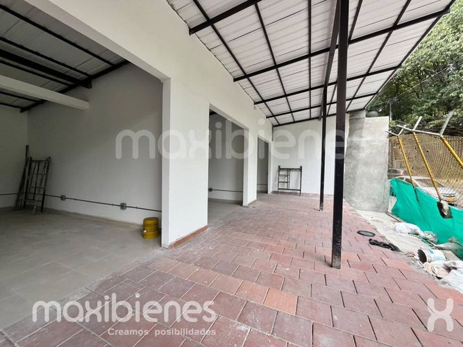 Local en arriendo en Cristobal, Medellín, 23 m² · foto 2 de 11
