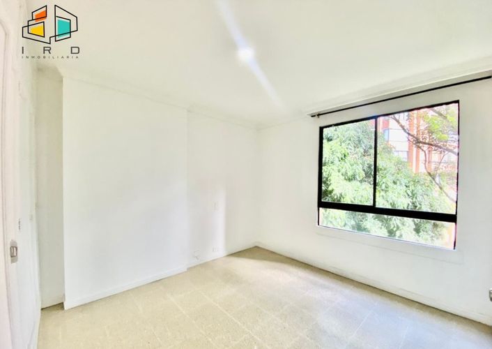 Apartamento de 4 alcobas en venta en El Tesoro, Medellín, 137 m² · foto 12 de 24