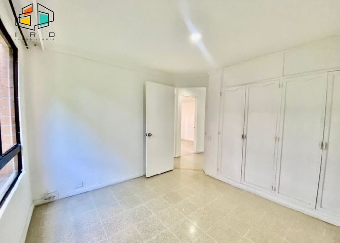 Apartamento de 4 alcobas en venta en El Tesoro, Medellín, 137 m² · foto 15 de 24
