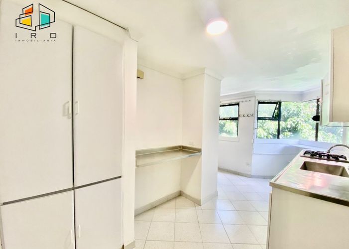 Apartamento de 4 alcobas en venta en El Tesoro, Medellín, 137 m² · foto 18 de 24