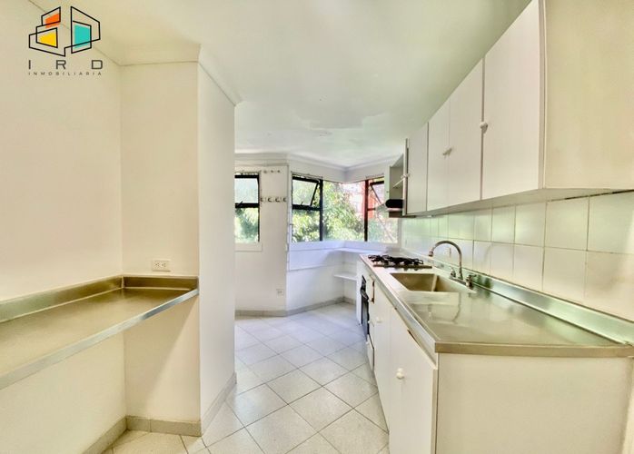 Apartamento de 4 alcobas en venta en El Tesoro, Medellín, 137 m² · foto 17 de 24