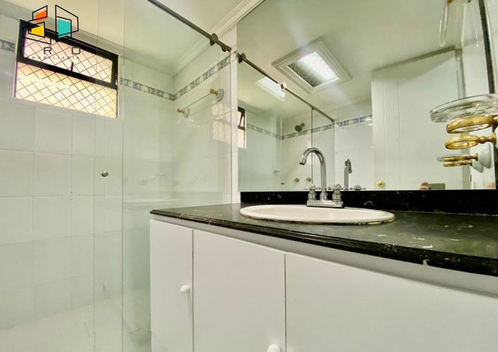 Apartamento de 4 alcobas en venta en El Tesoro, Medellín, 137 m² · foto 23 de 24