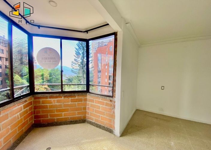 Apartamento de 4 alcobas en venta en El Tesoro, Medellín, 137 m² · foto 10 de 24