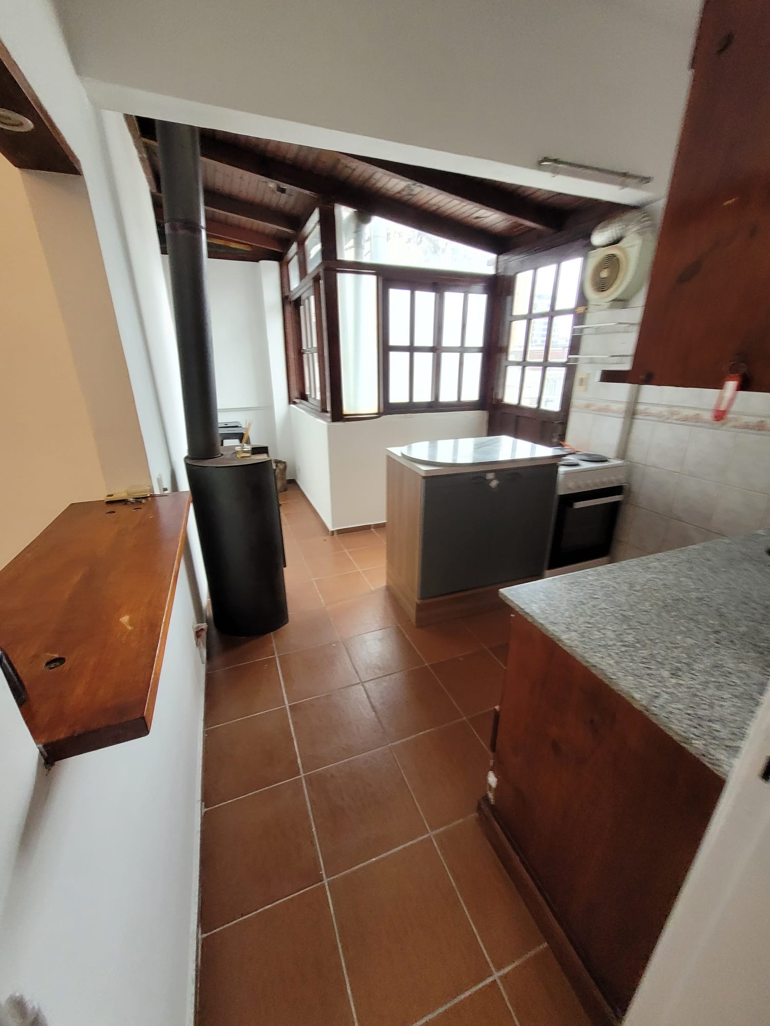 ALQUILER EN PUNTA CARRETAS DE 2 DORMITORIOS, 2 BALCONES, PARRILLERO EXCLUSIVO, GASTOS COMUNES BAJOS · Foto 1
