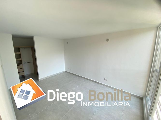Apartamento de 3 alcobas en venta en Picaleña Y Mirolindo, Ibagué, 80 m² · foto 3 de 11