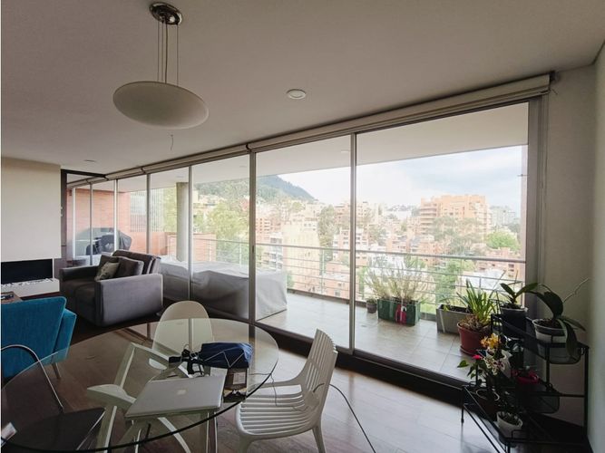 Apartamento de 3 alcobas en venta en Los Rosales, Bogotá, 206 m² · foto 5 de 24