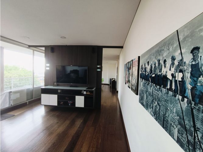 Apartamento de 3 alcobas en venta en Los Rosales, Bogotá, 206 m² · foto 12 de 24