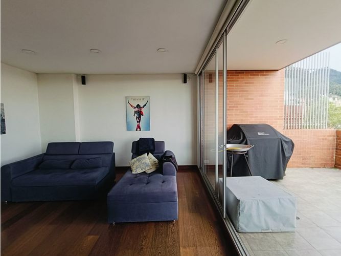 Apartamento de 3 alcobas en venta en Los Rosales, Bogotá, 206 m² · foto 15 de 24