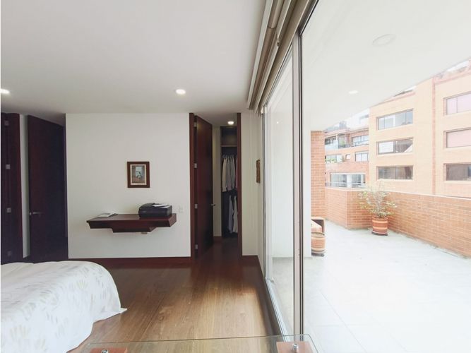 Apartamento de 3 alcobas en venta en Los Rosales, Bogotá, 206 m² · foto 24 de 24